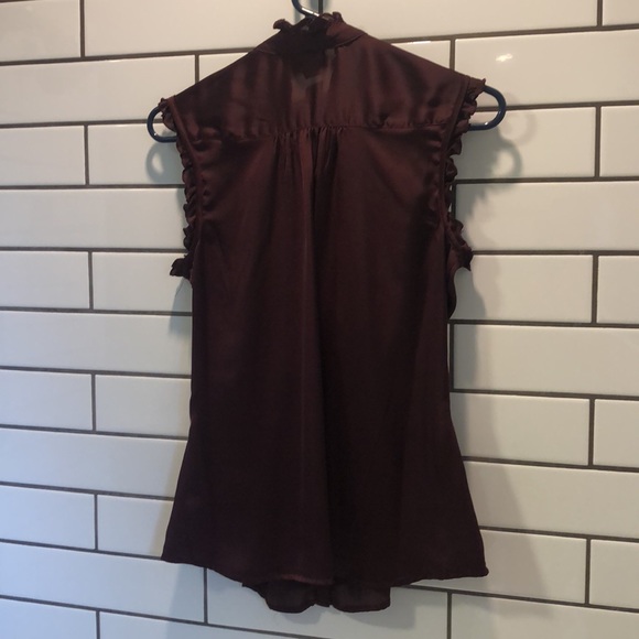 Converse One Star maroon ruffled top size M EUC - Picture 2 of 5